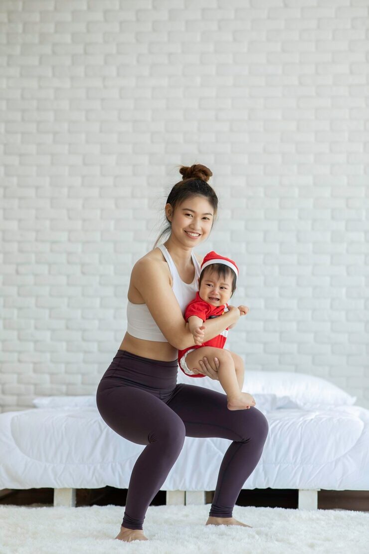 imgi_135_portrait-mother-with-daughter-home_1048944-26735508